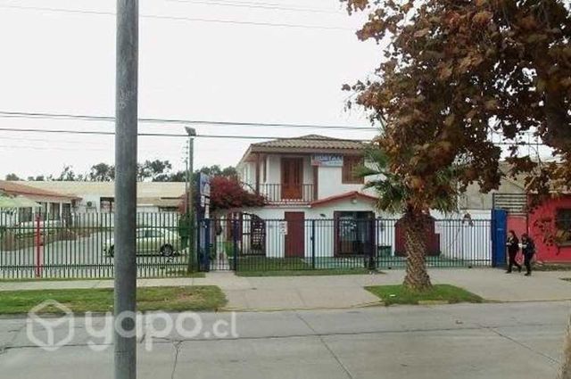 Propiedad comercial hostal central cerca de playa