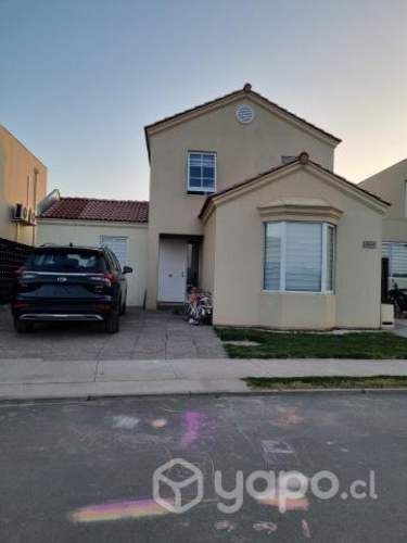 Casa interior condominio (vende su dueño)