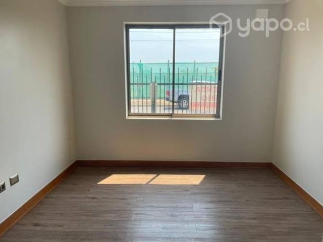 Vendo casa 2 pisos Hacienda Esmeralda