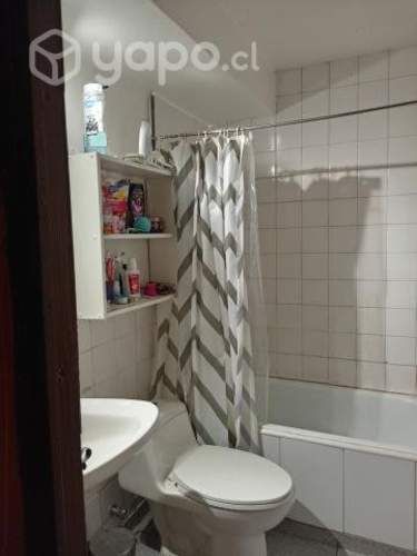 Arriendo pieza grande con closet