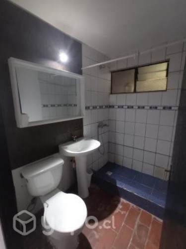 Se vende casa esquina villa pucara