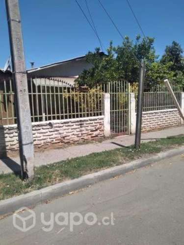 Dos casas solidas, 336 m2, habitables, remodelar