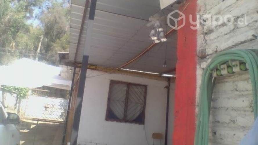 Dos casas solidas, 336 m2, habitables, remodelar