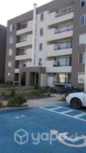 Se arrienda departamento condominio pinares