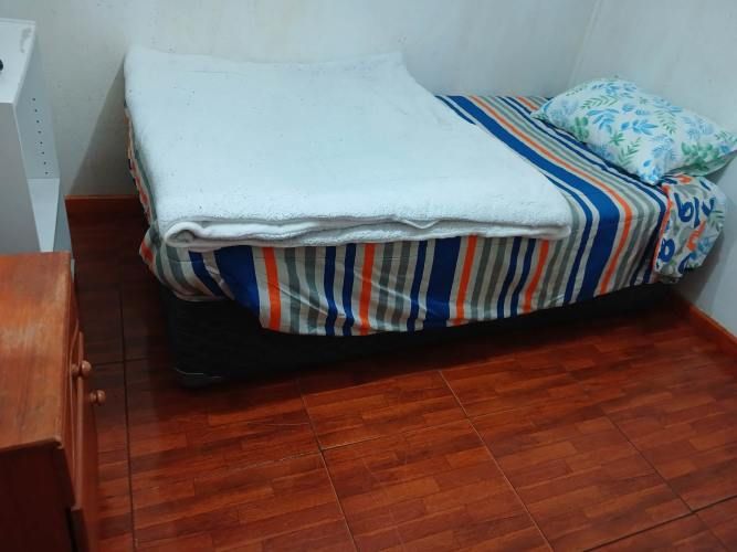 Pieza amoblada para dama o caballero