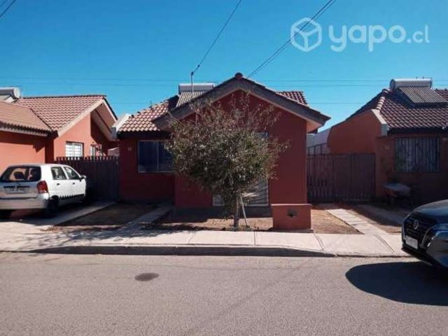 VENTA - Casa en condominio cerrado 3 habitaciones 2 baños - LA SERENA