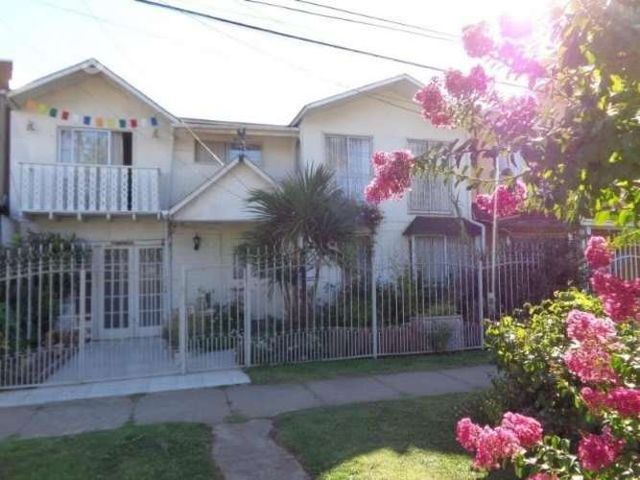 Pensión o arriendo de piezas