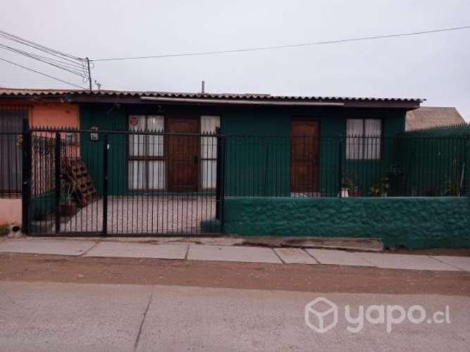 VENTA - Casa en Av.Cuatro Esquina y los Perales - LA SERENA