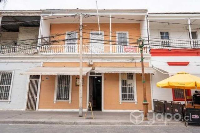 Arriendo de oficinas Mensual o Diario en Paseo Baquedano.