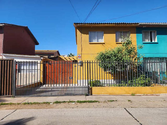 Casa en venta El Llano Coquimbo 6D 2B y 136 m2