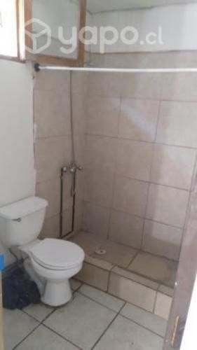 Pieza con baño y cocina