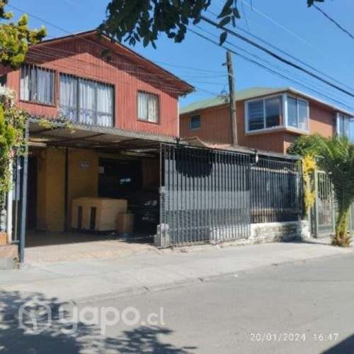 Se vende casa de dos pisos