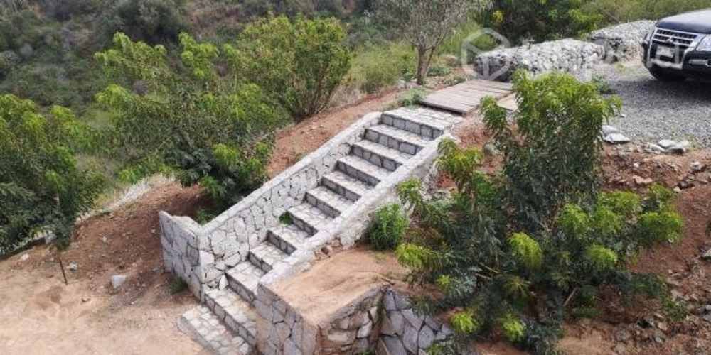 Hermosa casa en parcela en cerro en La Obra