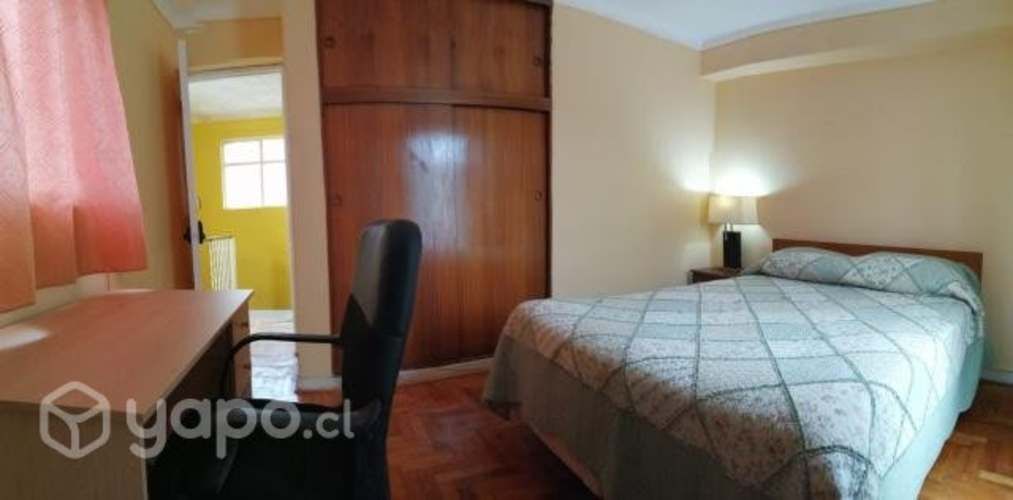 Se arrienda habitacion amoblada a estudiante