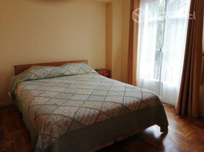 Se arrienda habitacion amoblada a estudiante