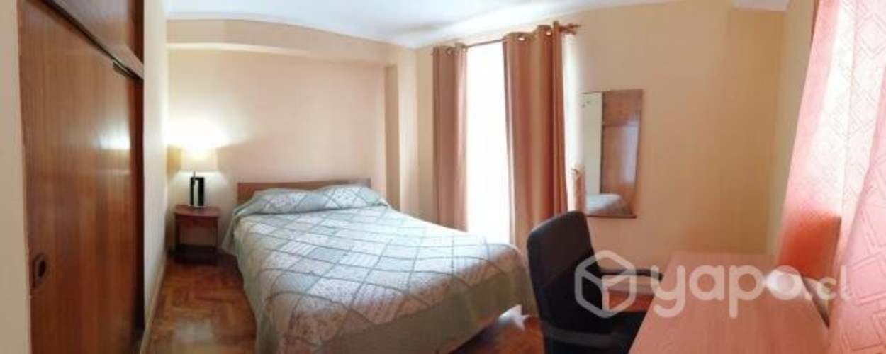 Se arrienda habitacion amoblada a estudiante