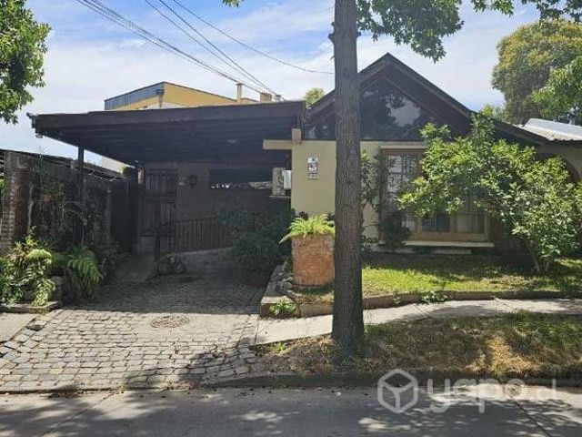 Dueño vende casa excelente ubicacion.Acepta oferta