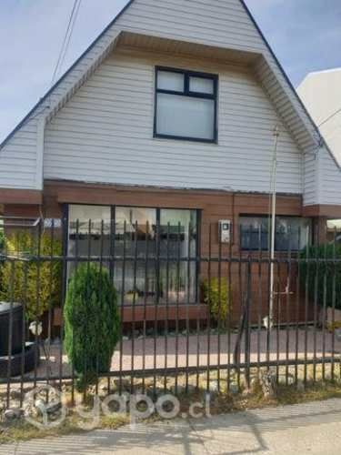 Hermosa casa de dos pisos