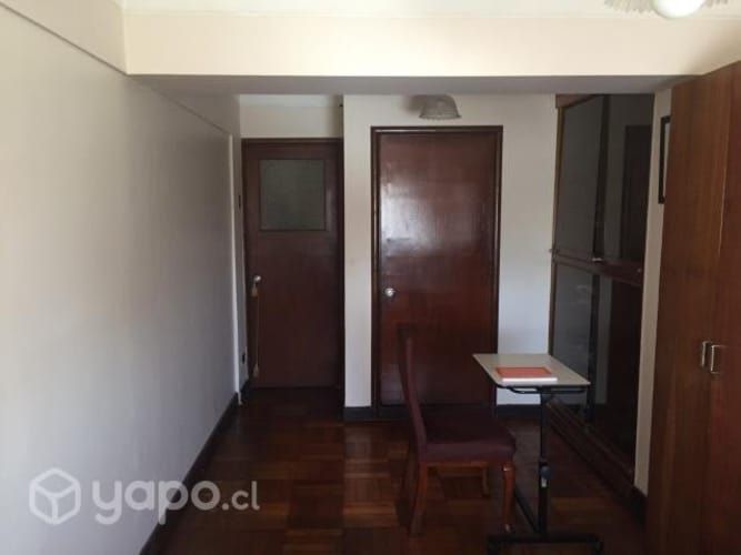 Arriendo amplia pieza SOLO ESTUDIANTE