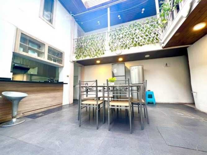 Casona - metro republica