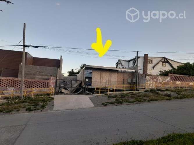 Sitio central con construcción y proyecto