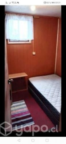 Pieza amoblada cerca del centro a varón solo