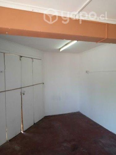 Arriendo pieza amoblada para persona sola