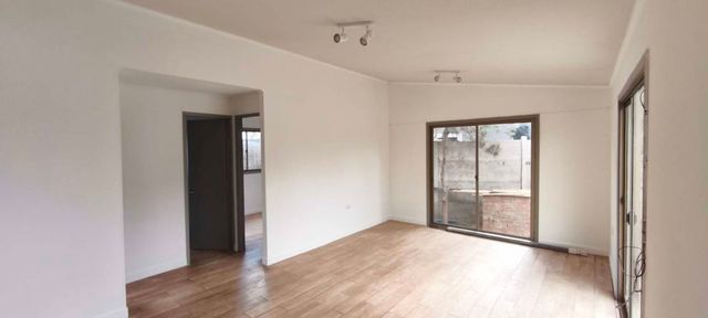 Casa batuco 2 dormitorios 1 baño, 2 estacionamientos, sector tranquilo