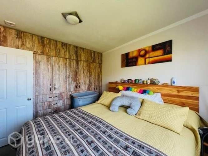 Casa 3 niveles con 2 departamentos independientes