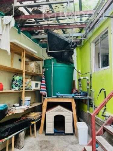 Casa 3 niveles con 2 departamentos independientes