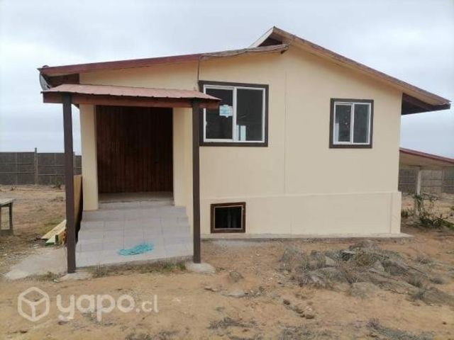 Parcela con casa de un piso y picina