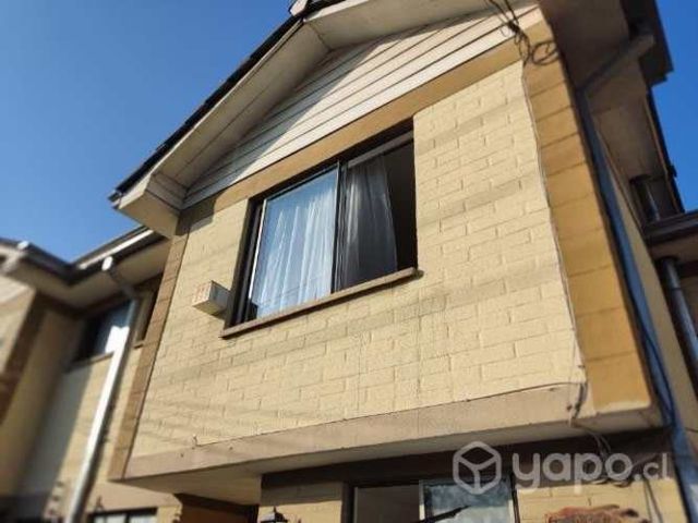 Se arrienda casa en bosques santa clara