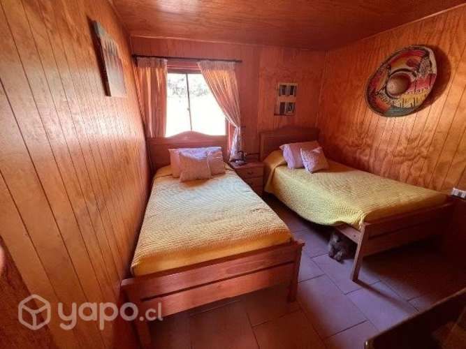 Parcela 5000 m2 con casa y piscina