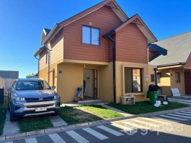 Arriendo casa condominio