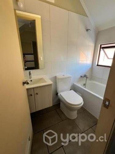 Arriendo casa condominio