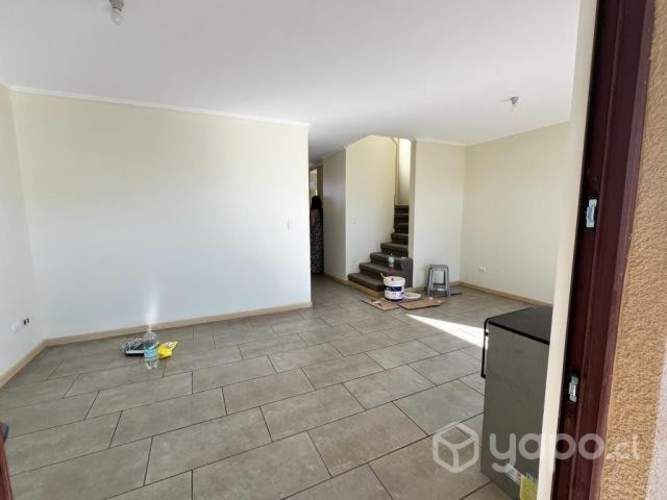 Arriendo casa condominio