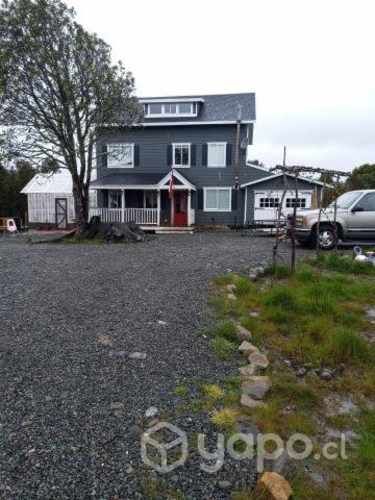 Casa en Puerto varas con cabaña