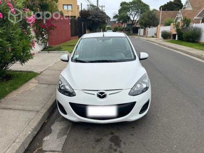 Mazda 2 2015