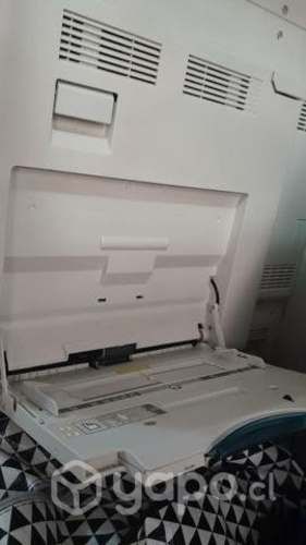 Impresora Multifuncional Ricoh MP C2051