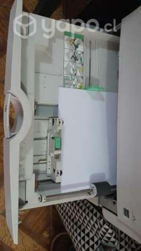 Impresora Multifuncional Ricoh MP C2051