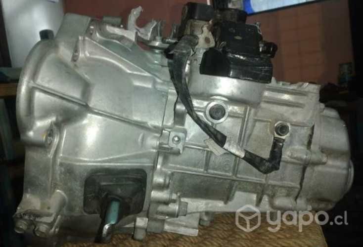 Se vende caja manual para kia rio 5 full equipo