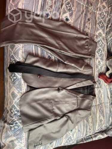 Traje vestir formal gris plateado