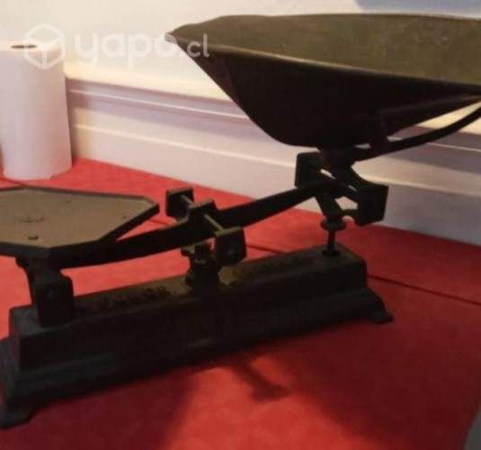 Balanza de fierro Antigua