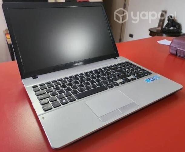 Notebook samsung casi nuevo