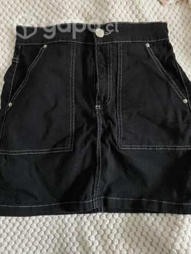 Falda negra americanino