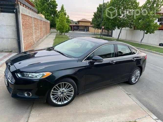Se vende FORD FUSION 20015