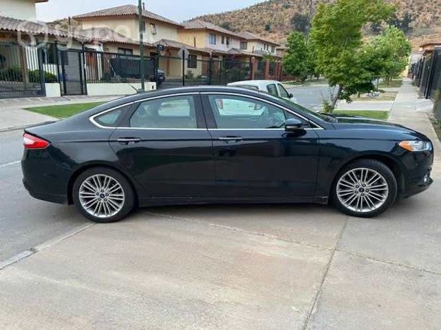 Se vende FORD FUSION 20015