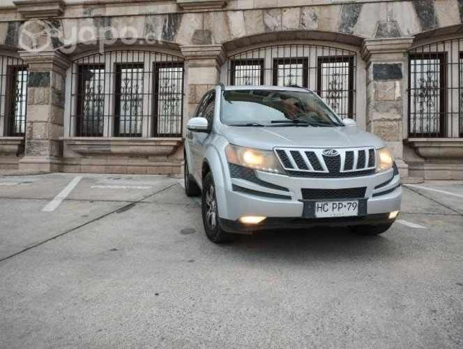 Mahindra XUV 500 w8 2015
