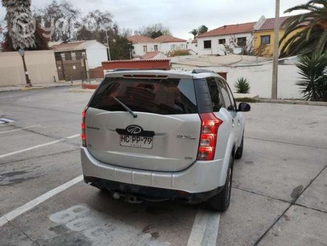 Mahindra XUV 500 w8 2015