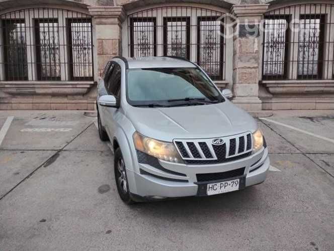 Mahindra XUV 500 w8 2015